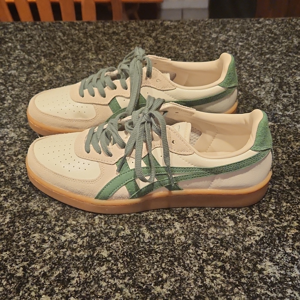 Men Onitsuka Tiger Shoes. Japan Purchased.